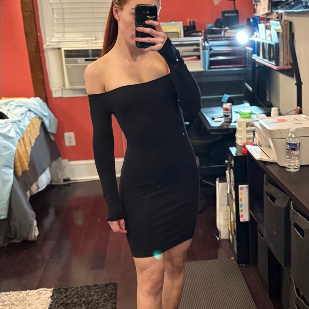 Forever 21 Black Off-Shoulder Long Sleeve Dress